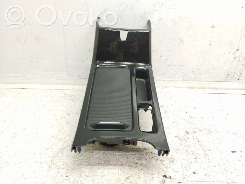 Consola central   84698J7000