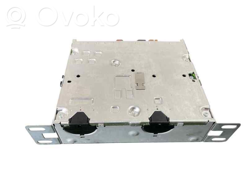 Renault Clio V Panel / Radioodtwarzacz CD/DVD/GPS 