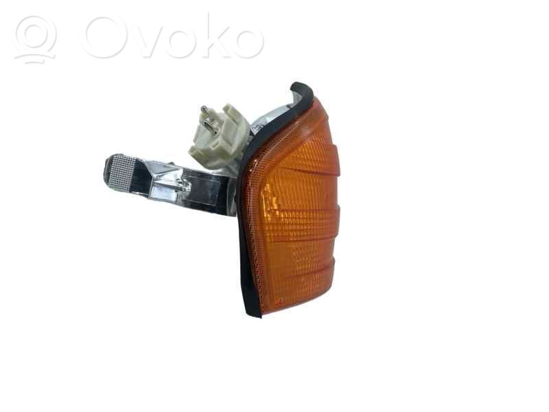 Mercedes-Benz C W202 Lampa przednia 