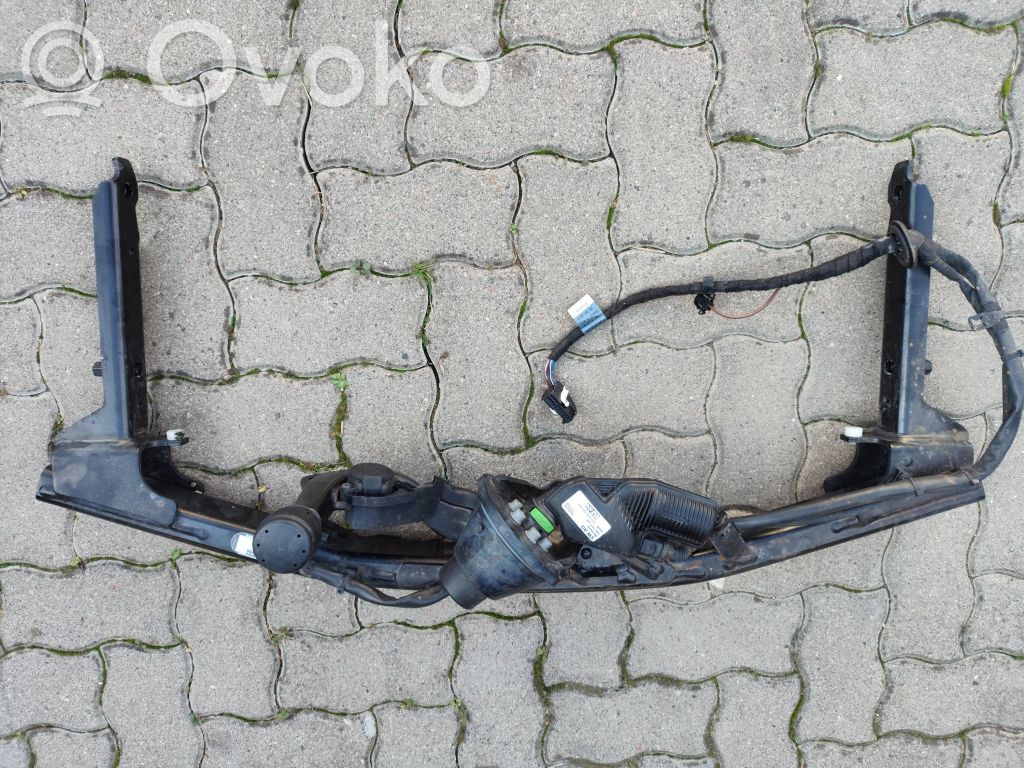 Hak holowniczy / Komplet   8W0959245,0666240,333816633021