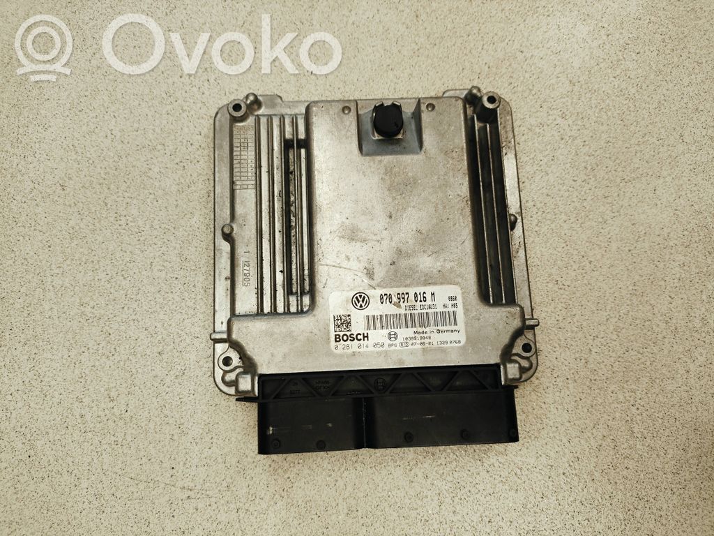 Volkswagen Transporter - Caravelle T5 Sterownik / Moduł ECU 