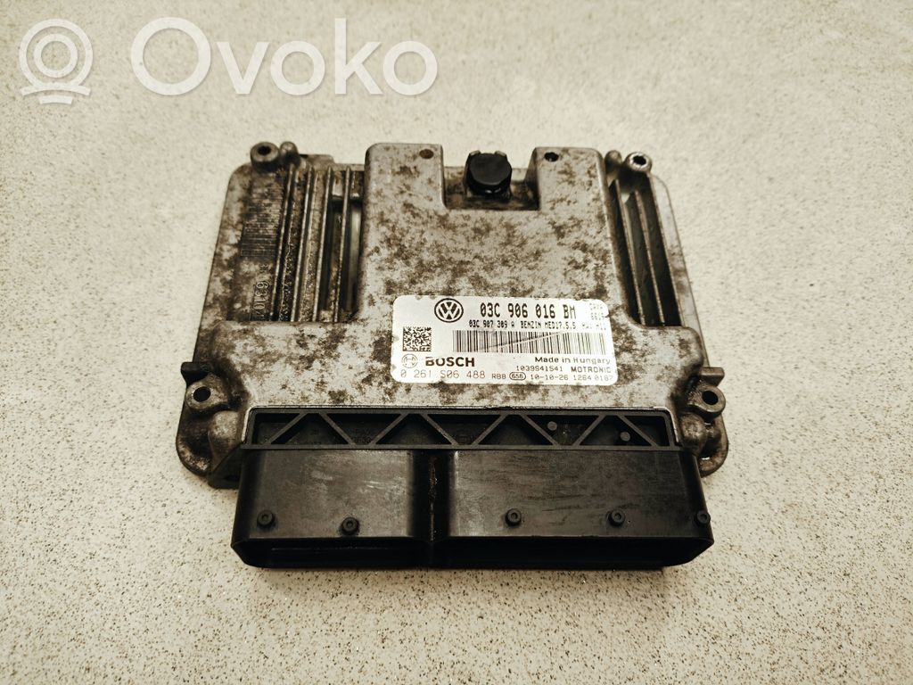 Volkswagen Golf VII Engine control unit/module 