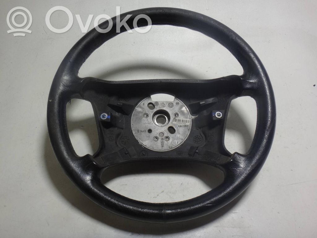 Vairas   6753947