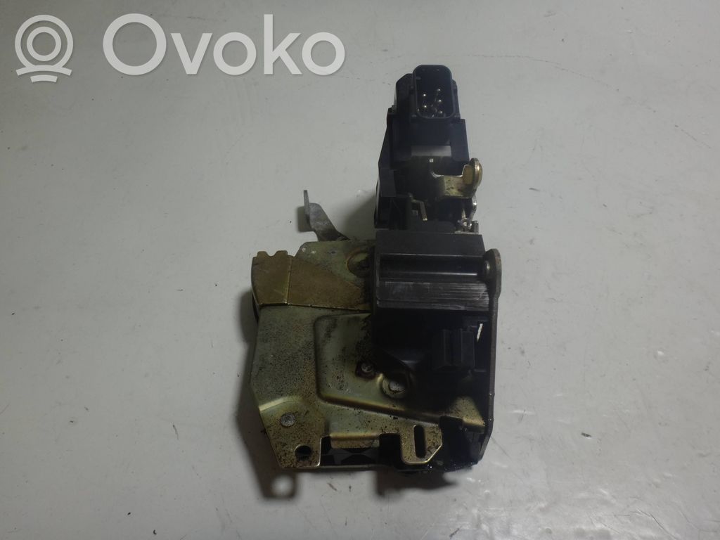 BMW 5 E34 Priekinė durų spyna 
