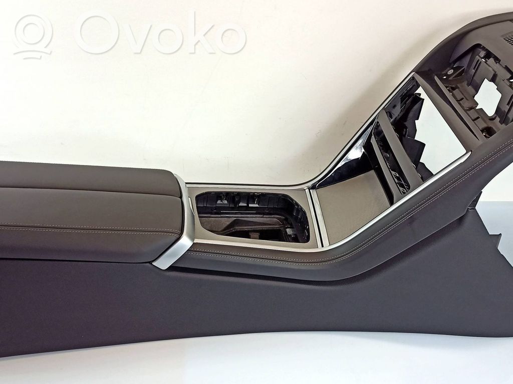 BMW 8 G15 Consola central 