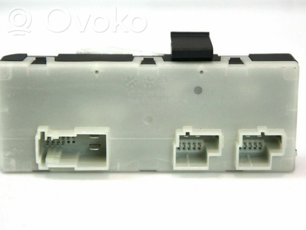 BMW 5 G30 G31 G38 Tailgate/trunk control unit/module 