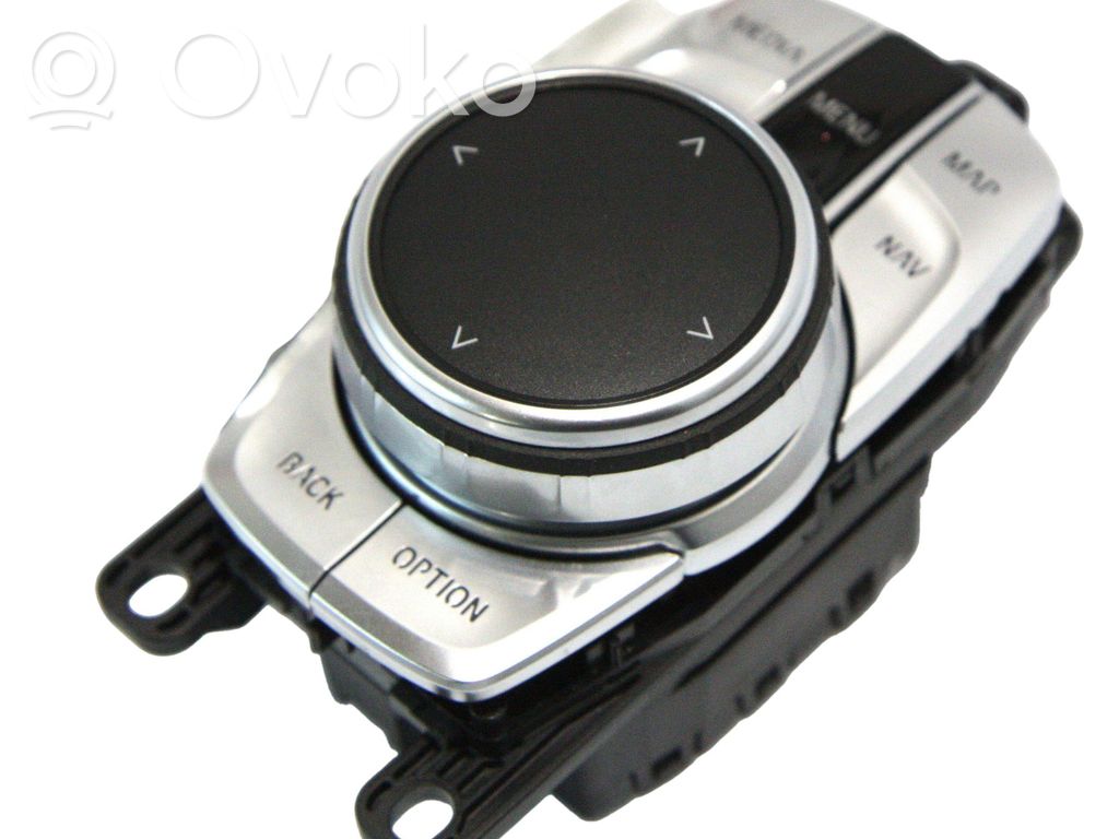 BMW 7 G11 G12 Panel radia 