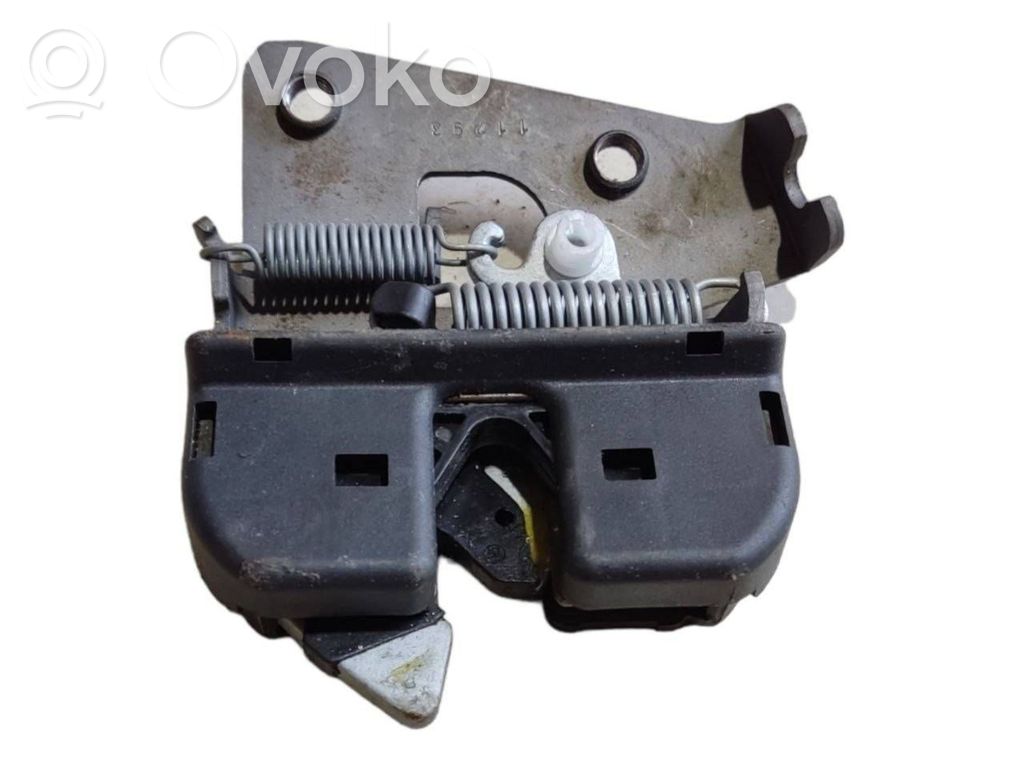 BMW 5 F10 F11 Seat back rest lock catch 