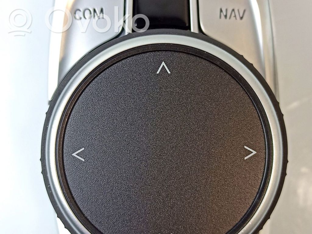 BMW 7 G11 G12 Panel radia 