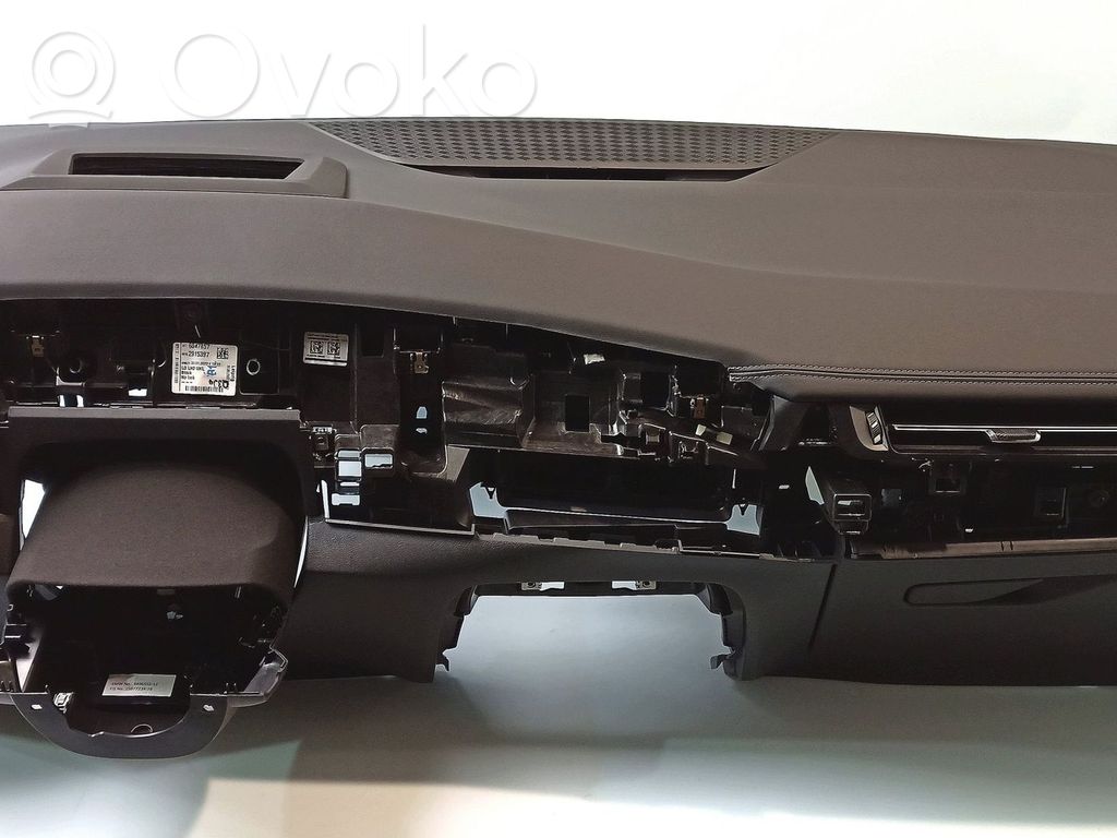 BMW 2 Active Tourer U06 Panelis 