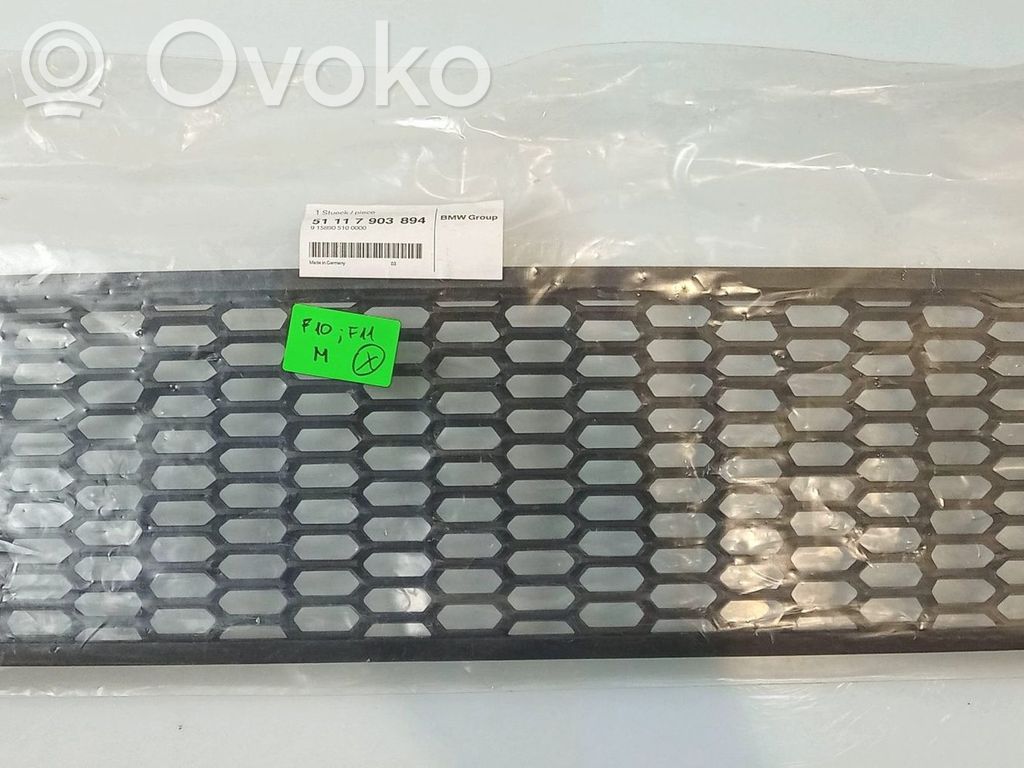 BMW 5 F10 F11 Kratka dolna zderzaka przedniego 