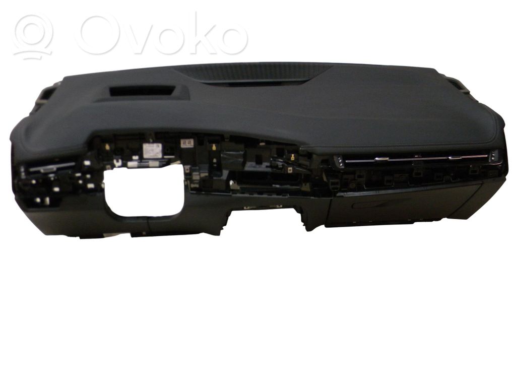 BMW 2 Active Tourer U06 Panelis 