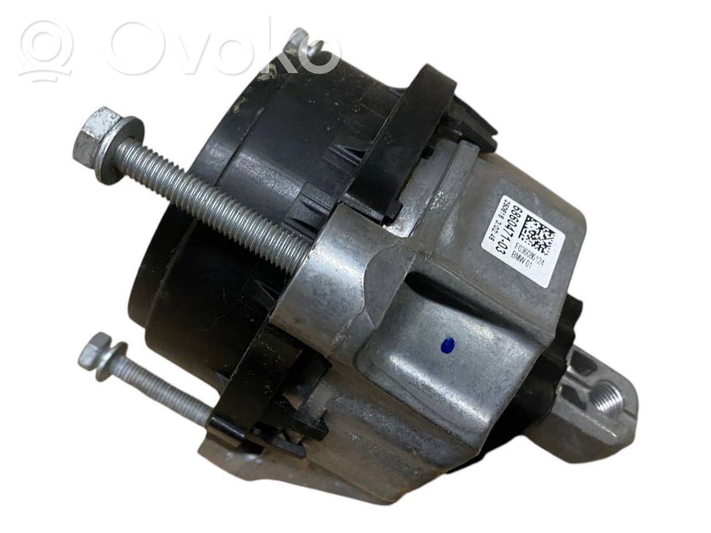 BMW 5 G30 G31 G38 Engine mount bracket 