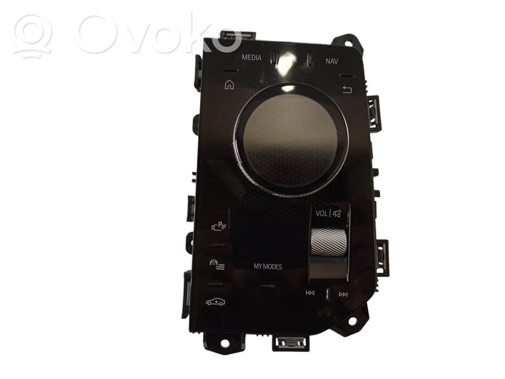 BMW 7 G70 Head unit multimedia control 