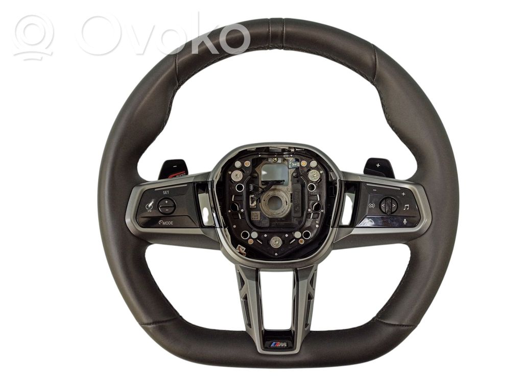 BMW i5 G60 Kierownica 