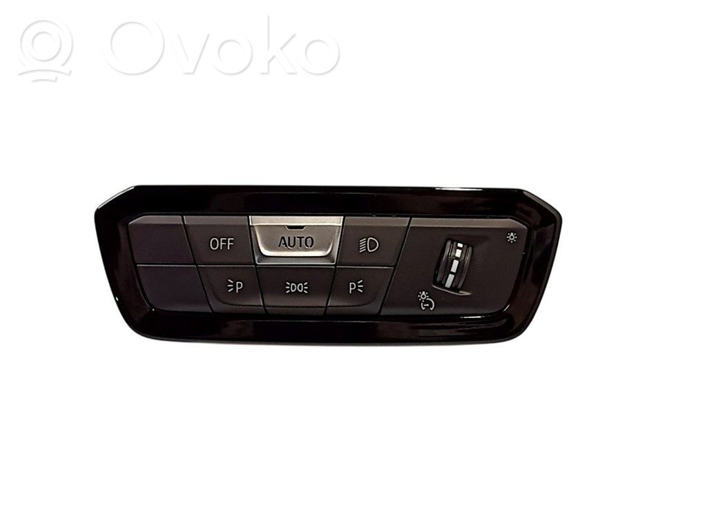 Interruptor de luz   61315A16B17,61319461139,5A16B17,9461139