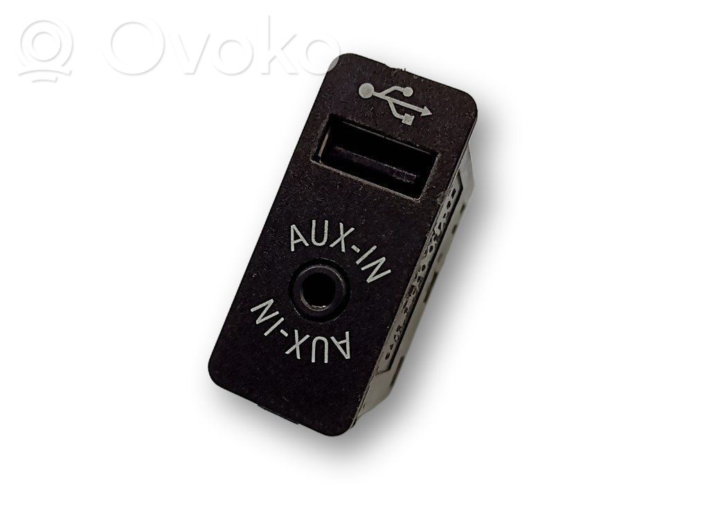 Enchufe conector USB   84109266607,9266607