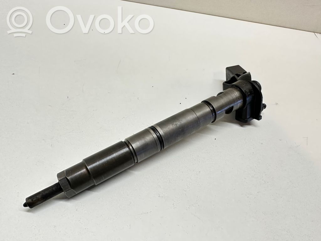 Audi A6 S6 C6 4F Fuel injector 