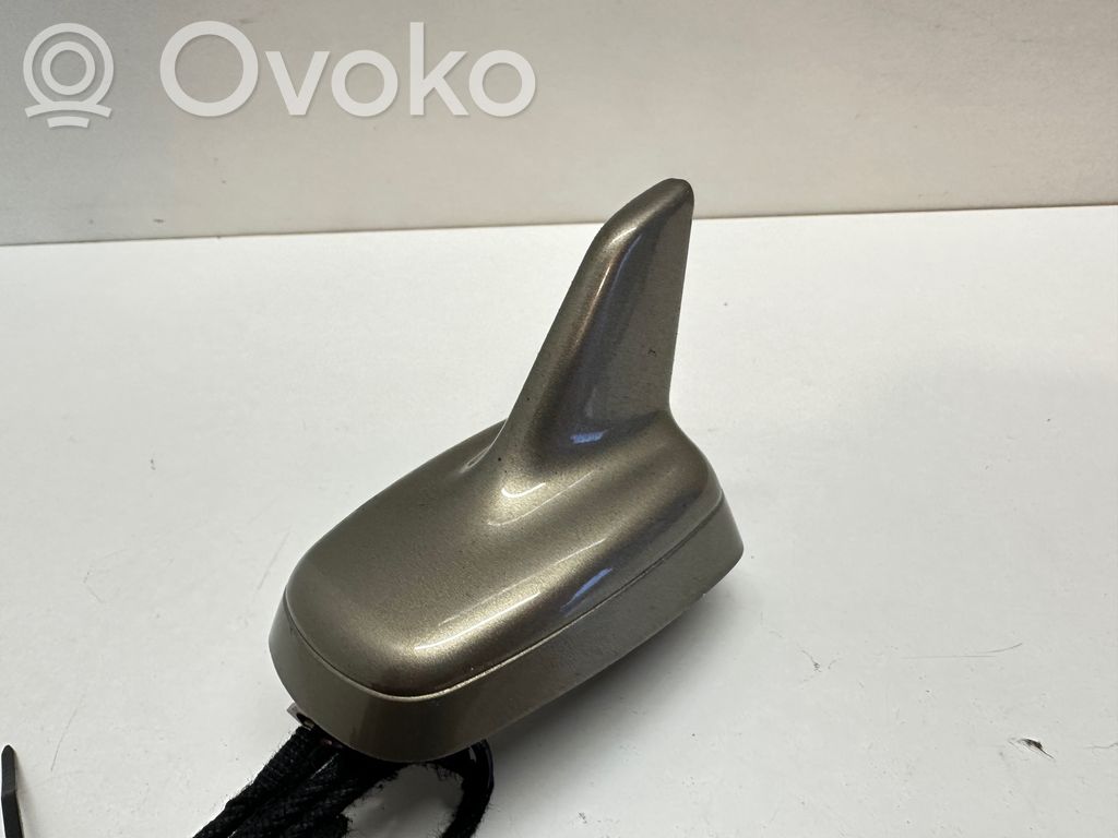 Audi A4 S4 B7 8E 8H Antena GPS 