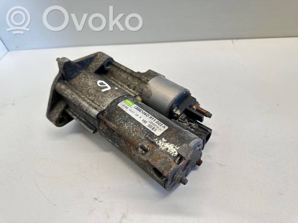 Audi A4 S4 B7 8E 8H Rozrusznik 