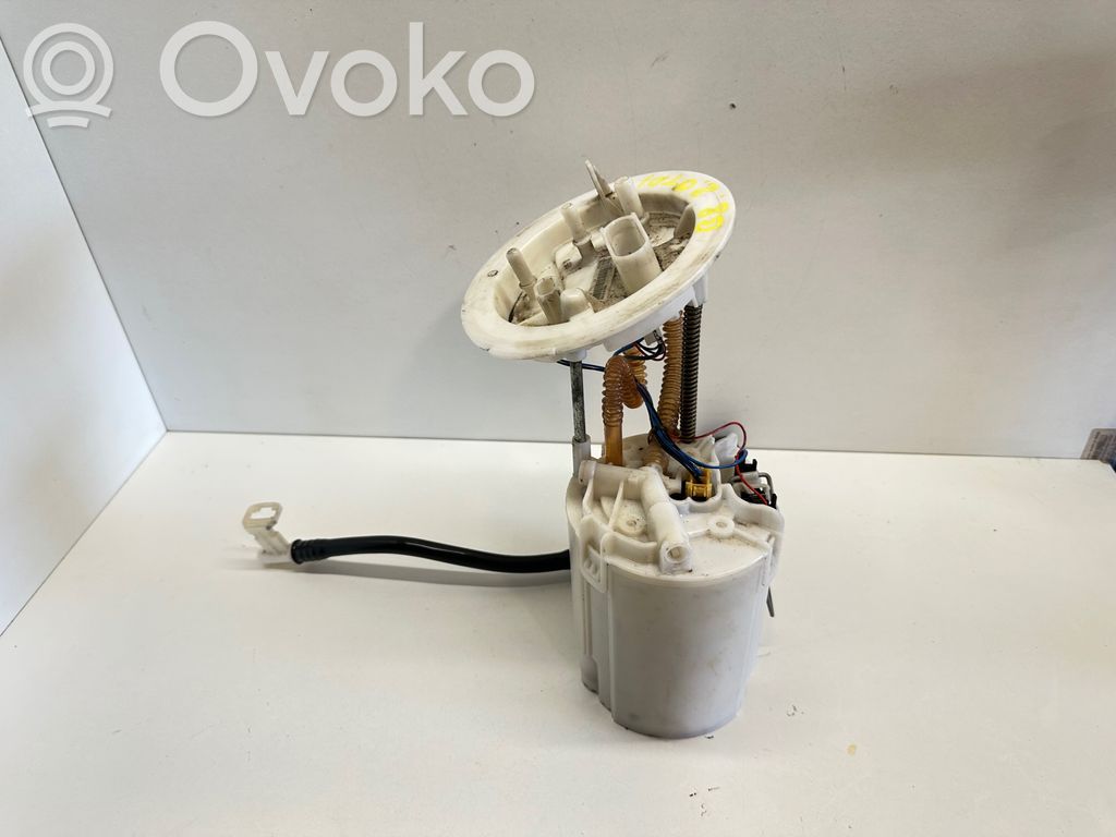 Audi A4 S4 B8 8K Bomba interna de combustible 