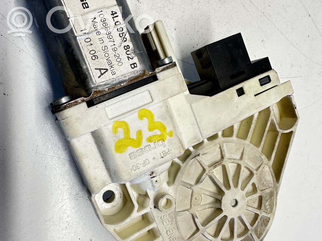 Audi Q7 4L Front door window regulator motor 