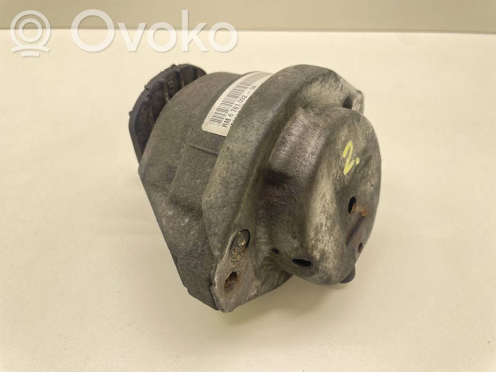BMW 5 E60 E61 Engine mount bracket 