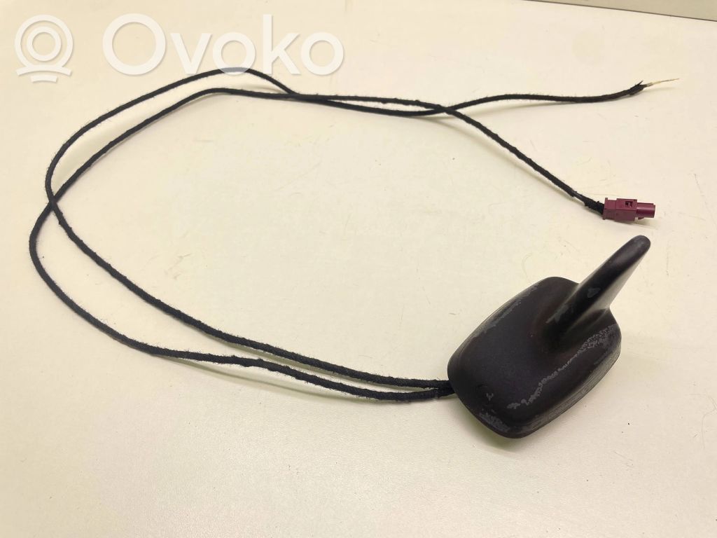 GPS-pystyantenni   4L0035503L