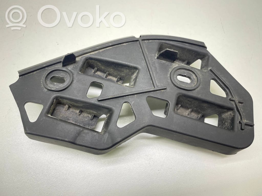 Volkswagen Polo IV 9N3 Front bumper mounting bracket 