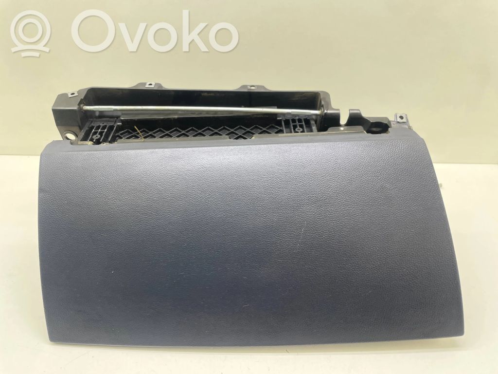 BMW 7 E65 E66 Glove box 