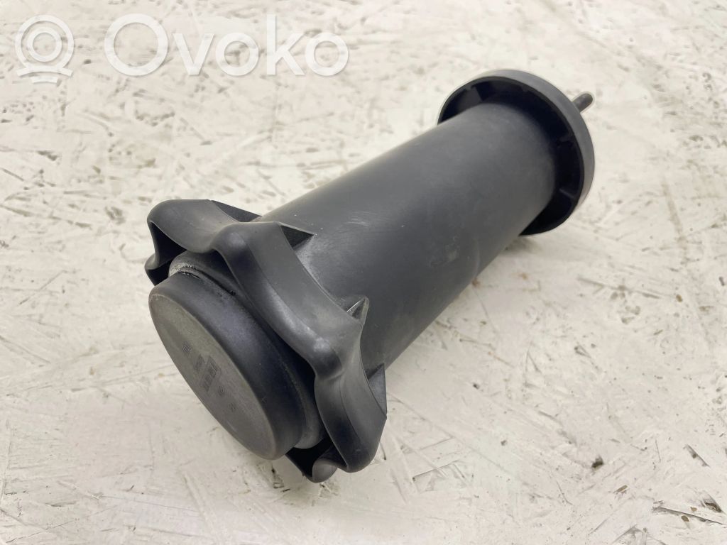 Volkswagen PASSAT B5 Tornillo de la rueda de repuesto 