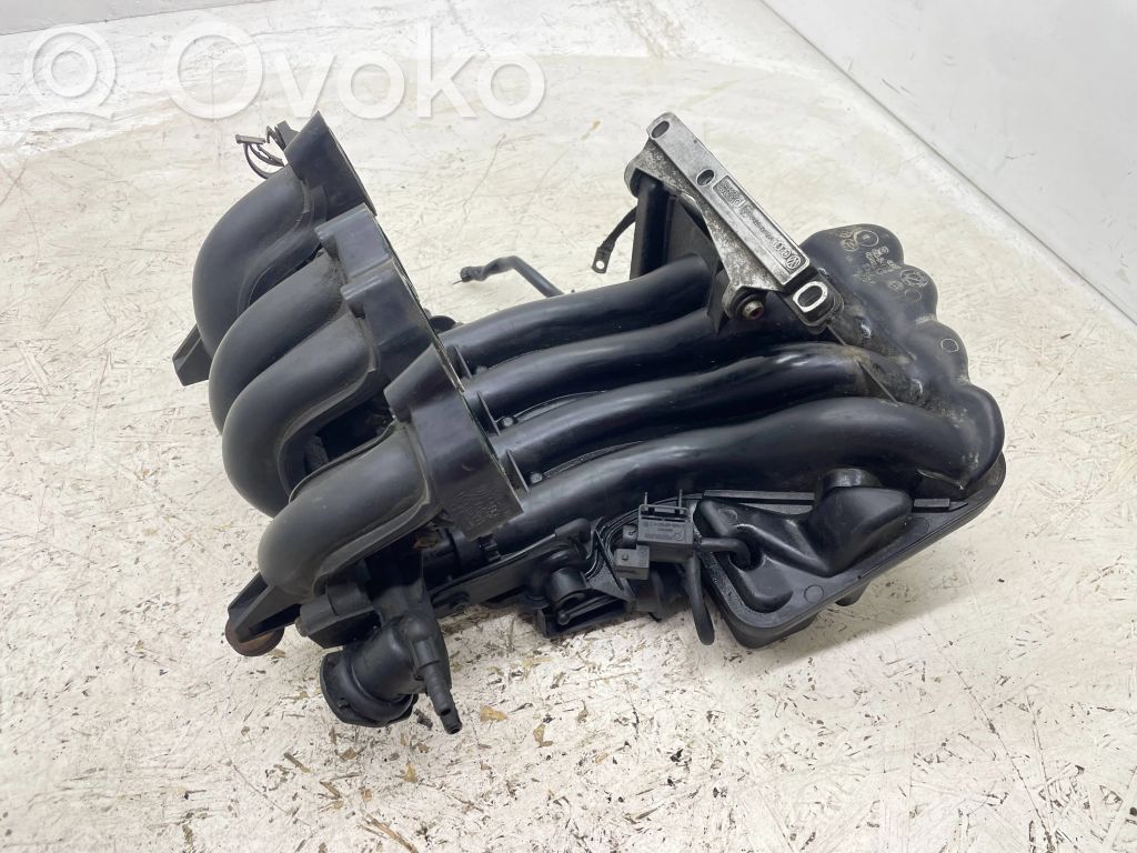Audi A3 S3 8L Kolektor ssący 
