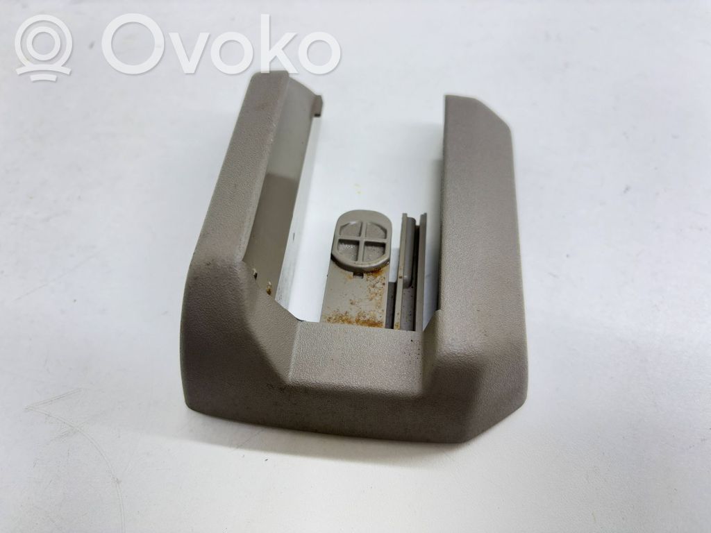 Volvo V70 Osłona / Obudowa fotela przedniego pasażera 