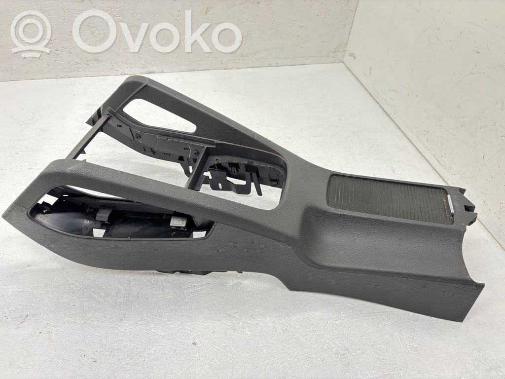Volkswagen Jetta V Center console 