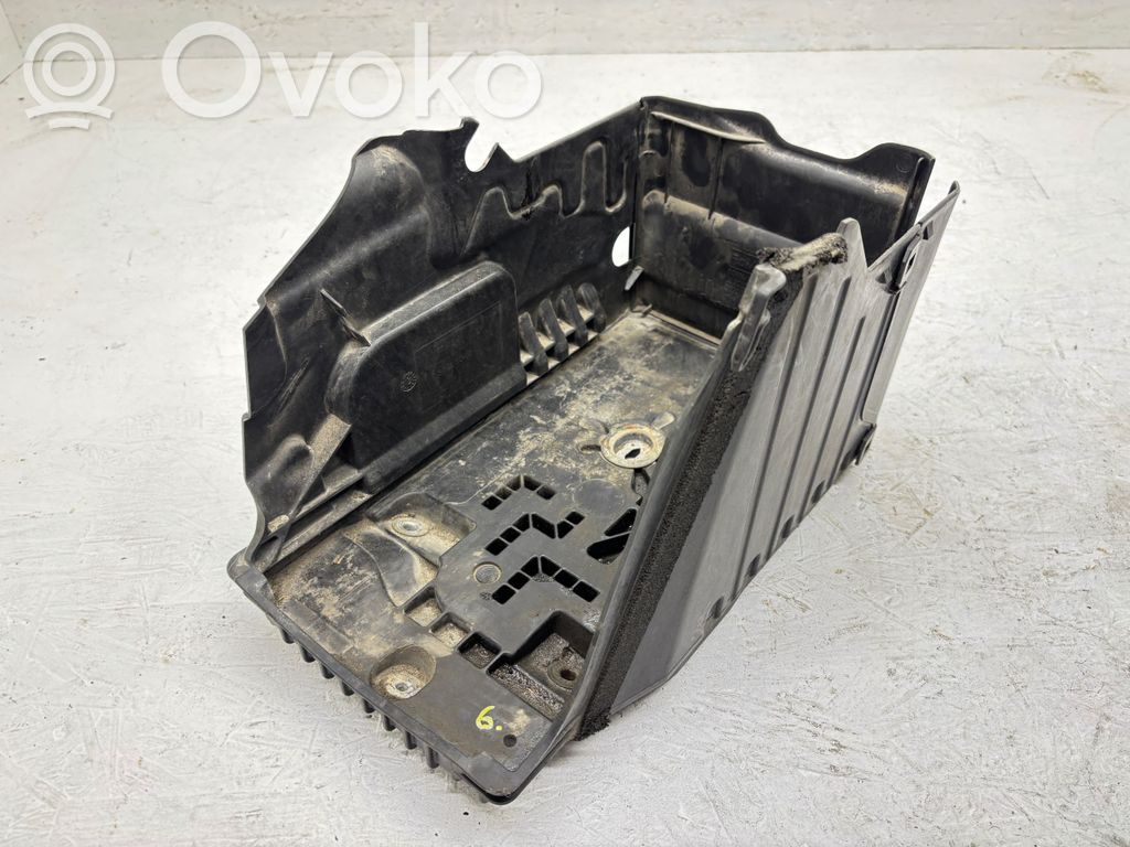 Volvo S80 Akumulatora kaste 