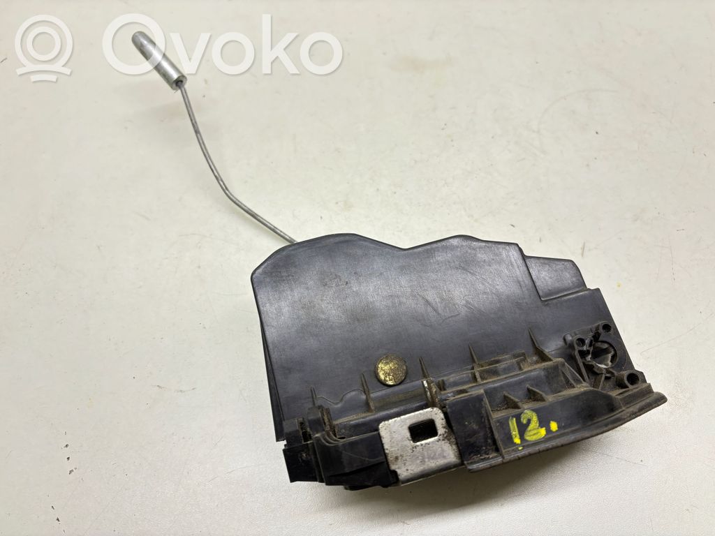 BMW 7 E65 E66 Priekinė durų spyna 