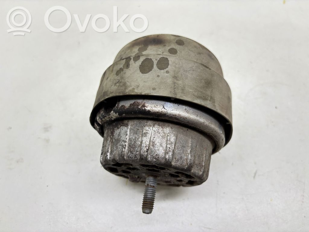 Audi A6 S6 C6 4F Engine mount bracket 
