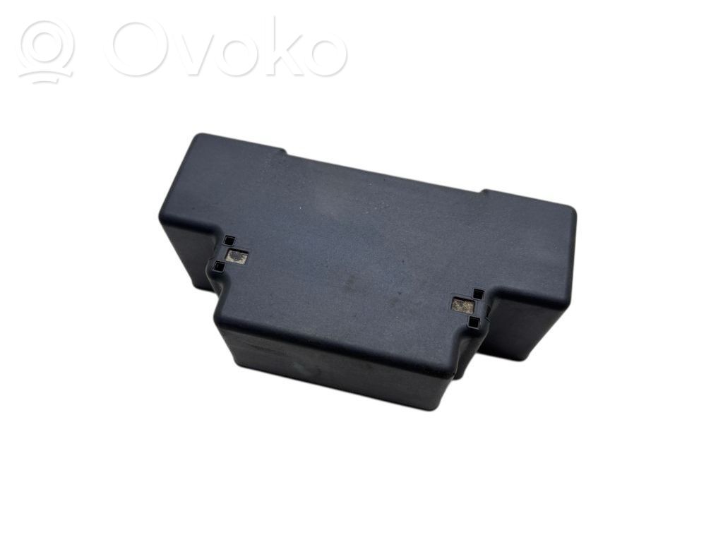 Opel Astra H Tapa de caja de fusibles 