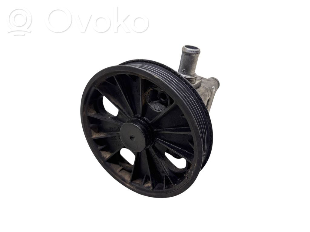 Volvo V70 Ohjaustehostimen pumppu 