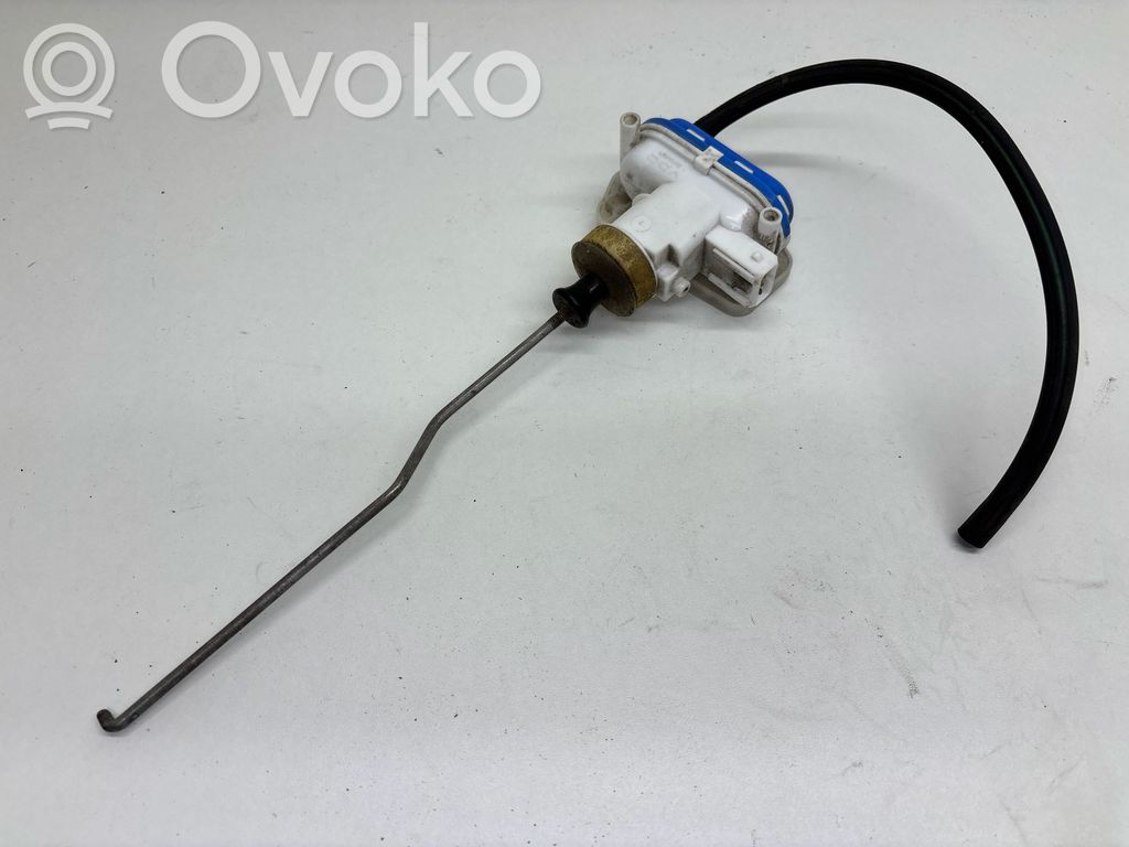 Audi Cabriolet B3 8G Silniczek / Siłownik zamka centralnego 