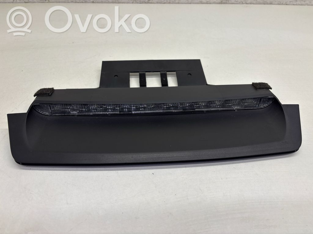 Volvo S60 Third/center stoplight 
