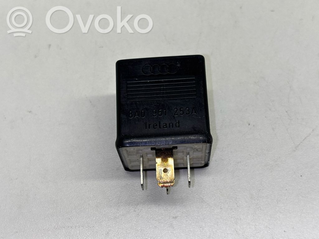 Audi Cabriolet B3 8G Muu rele 