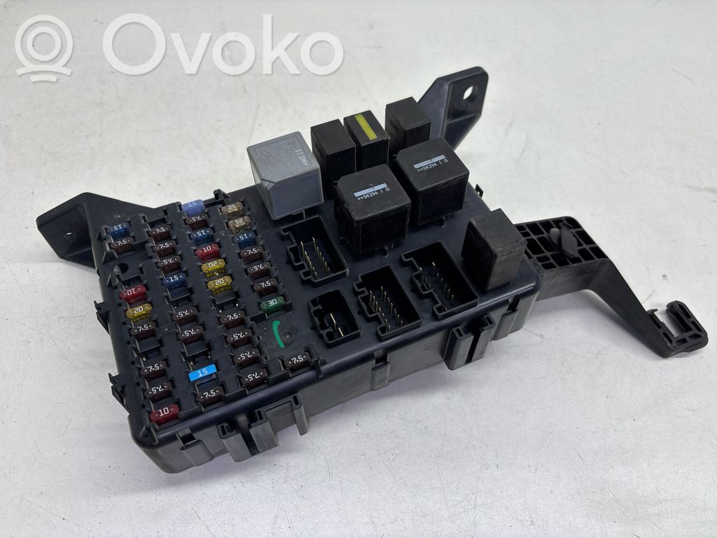 Ford Mondeo Mk III Fuse module 