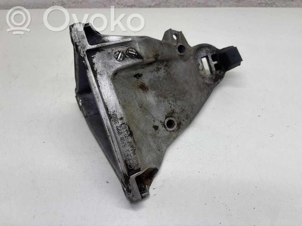Audi 100 S4 C4 Engine mounting bracket 