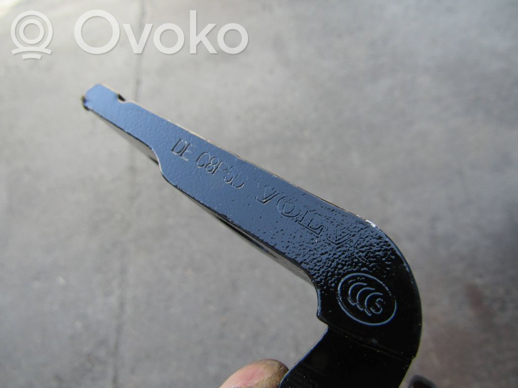 Front door upper hinge   31457957