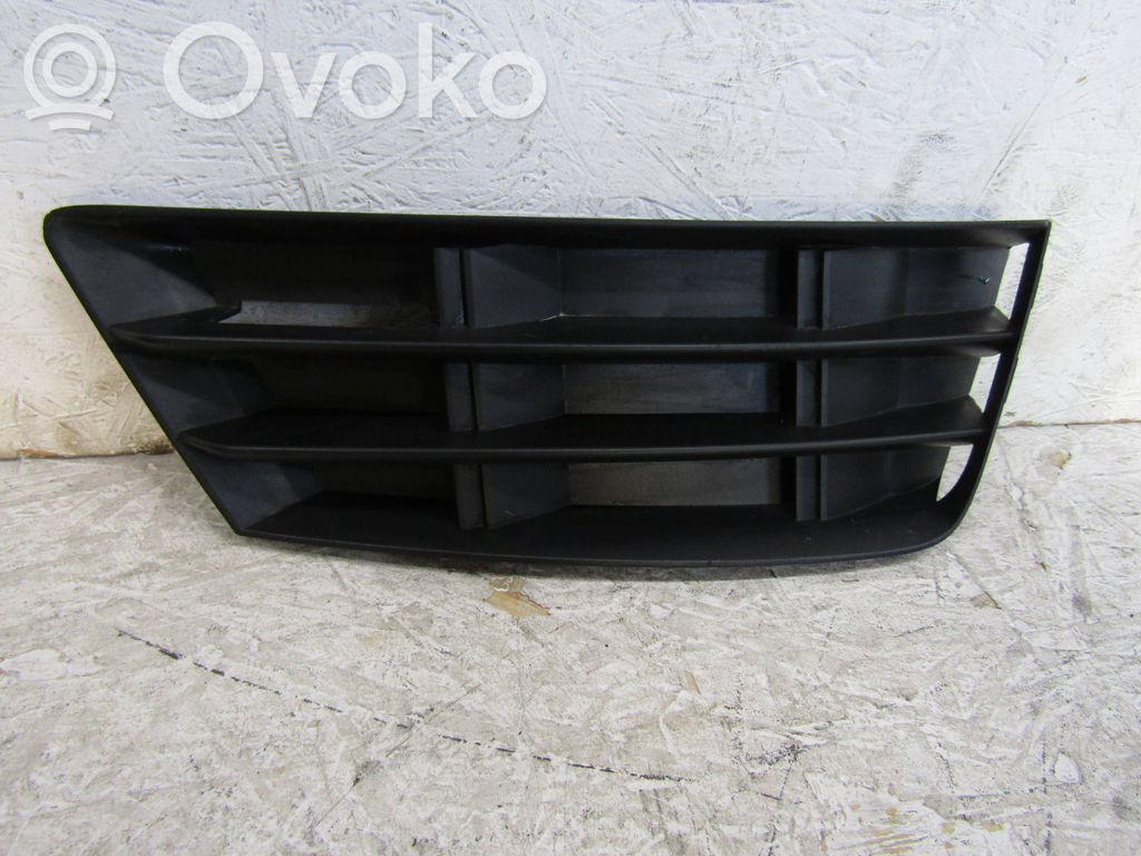 Audi A4 S4 B9 Rejilla inferior del parachoques delantero 