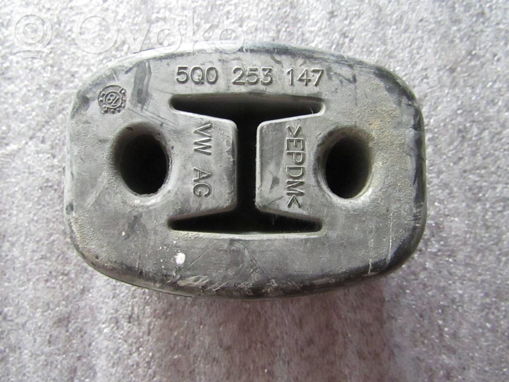Mocowanie / Uchwyt tłumika   5Q0253147,4E0253147K,4E0253147N,4F0253144R,4F0253144S,4F0253147,4F0253147A,4F0253147D,5Q0253144M,7N0253147