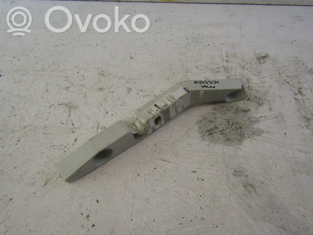 Ford Focus Front bumper mounting bracket 