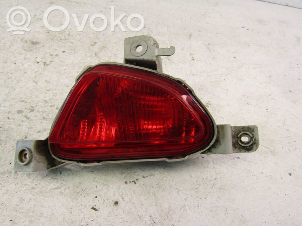 Mazda 2 Miglas lukturis aizmugurē 