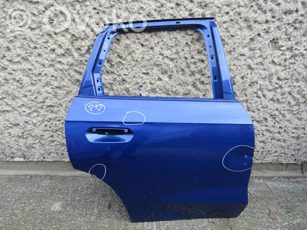 BMW X1 U11 Aizmugurējās durvis 